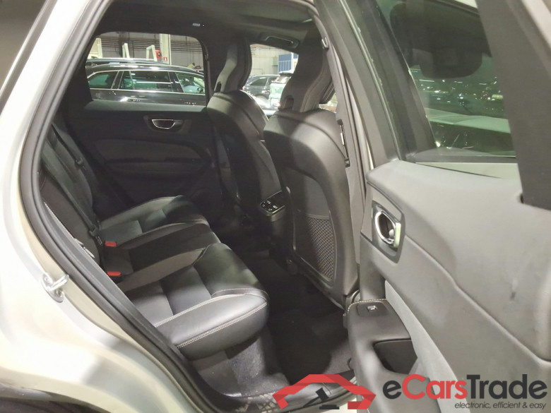 VOLVO XC60 2.0 B4 D MHEV R-DESIGN AUTO #5