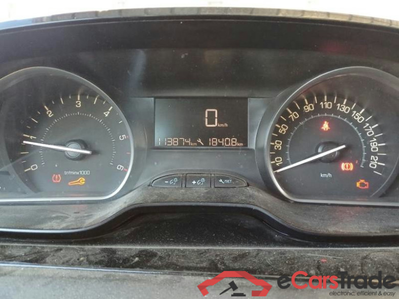 PEUGEOT 208 / 2015 / 5P / BERLINA VAN ACTIVE BLUEHDI 100CV #4