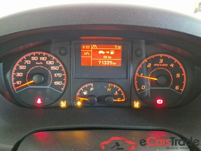 PEUGEOT BOXER / 2014 / 4P / FURGONE 330 L1H1 2.2 BLUEHDI 120CV SeS #4