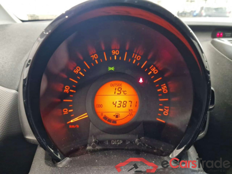 PEUGEOT 108 1.0 e-VTi Active #6
