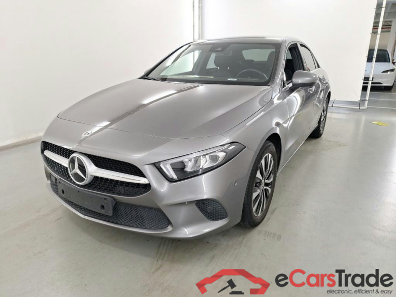 MERCEDES-BENZ A-CLASS LIMOUSINE 1.3 A 250 E BUSINESS LINE DCT