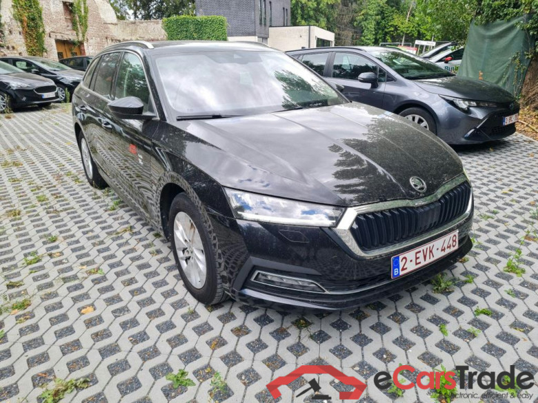 SKODA OCTAVIA COMBI 2.0 CRTDI 85KW CLEVER #2