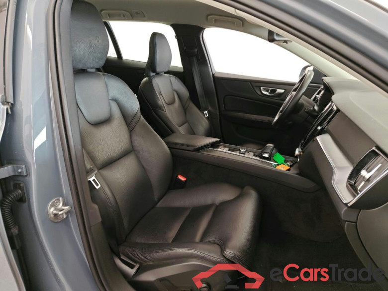 Volvo V60 B3 Automaat Momentum Advantage 5d #3