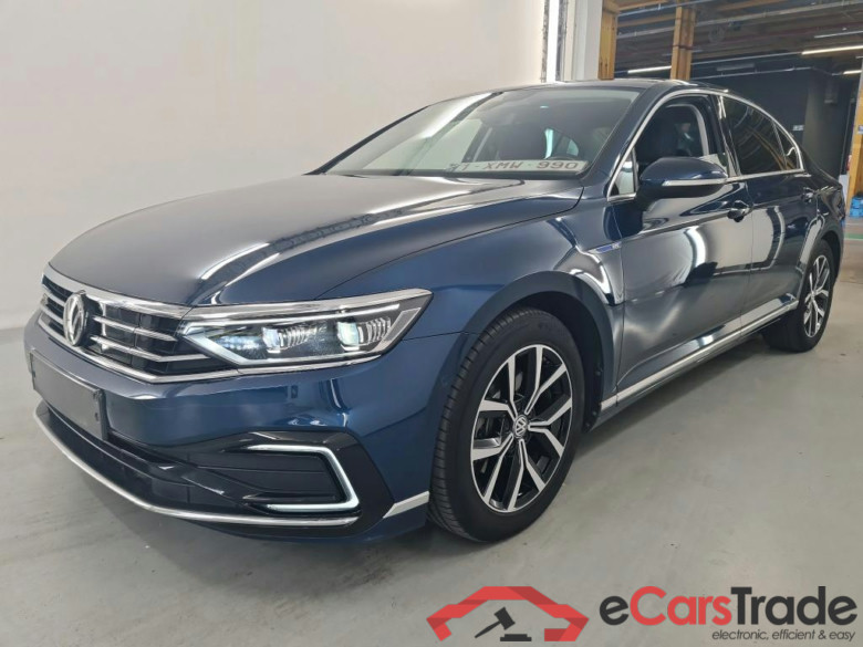 VOLKSWAGEN PASSAT GTE - 2020 1.4 TSI PHEV GTE Business DSG #1