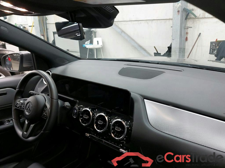 MERCEDES - MER GLA 250e 218PK Business Line Pack Driving Assistance+ Towing Hook Leather * HYBRID * #3