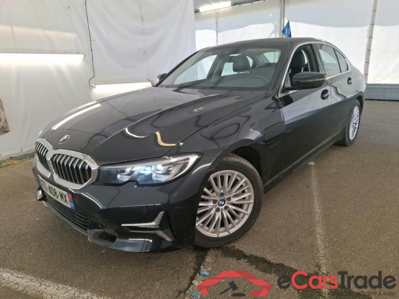 BMW Série 3 Berline 2018 4P Berline 330e 292ch Luxury BVA8 Hybride #1