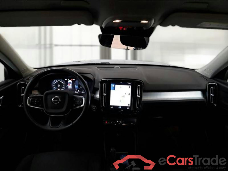 VOLVO XC40 / 2017 / 5P / SUV T5 PLUG-IN HYBRID AUTO RECH INSCRIP EXPR #3
