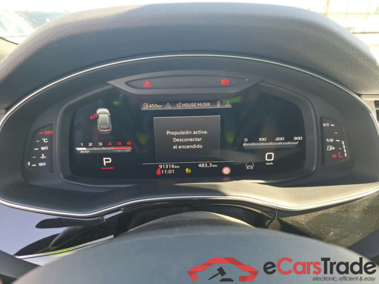 AUDI Q8 / 2018 / 5P / todoterreno 50 TDI 210kW Black Line Plus quattro tip #4