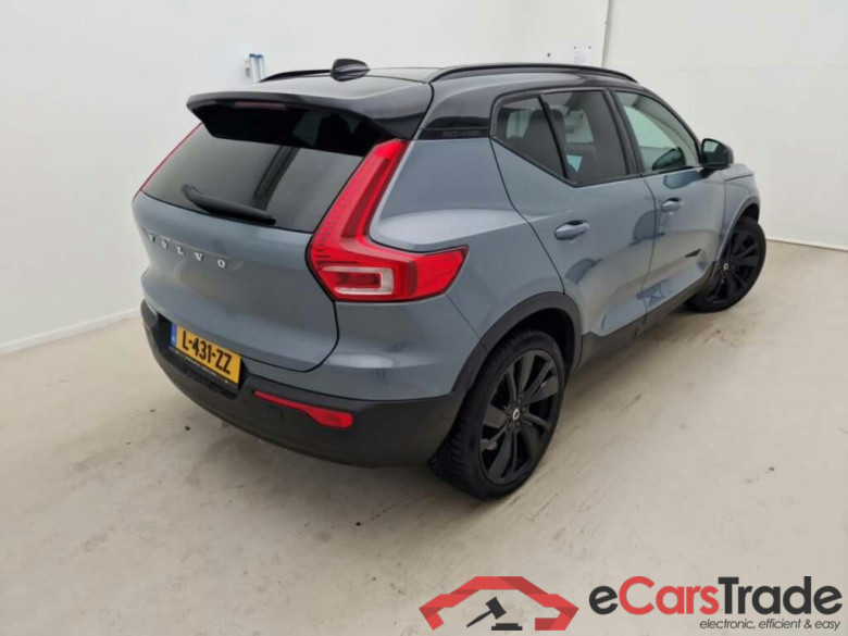 VOLVO XC40 Recharge P8 AWD R-Design #2