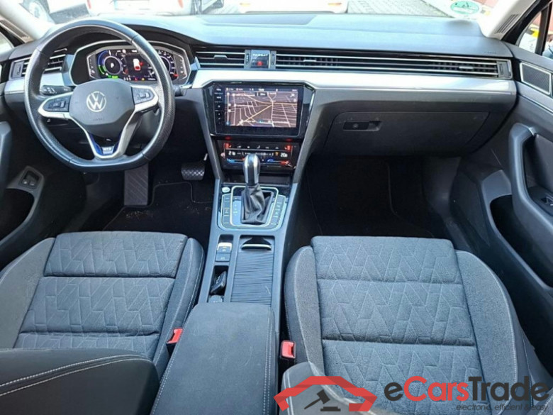 Volkswagen Passat  #4