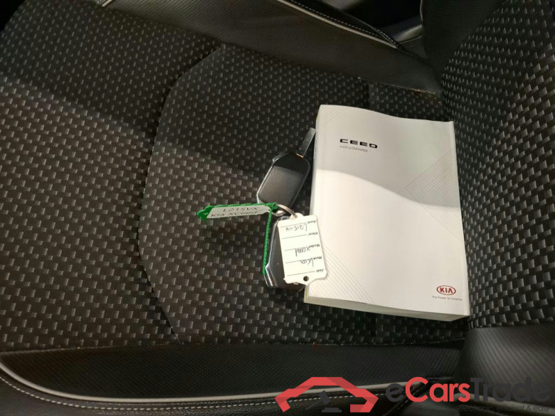 Kia XCeed 1.0 T-GDi DynamicLine 5d #4