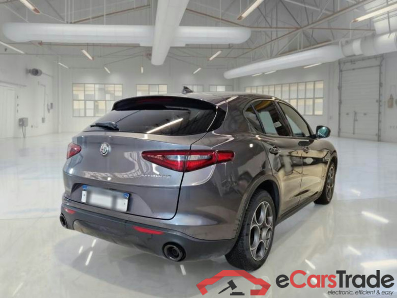 ALFA ROMEO STELVIO / 2017 / 5P / SUV 2.2 TD 190 CV SPRINT AT8 Q4 #2