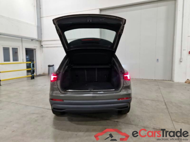 AUDI Q3 / 2018 / 5P / SUV 35 TDI S TRONIC BUSINESS #4