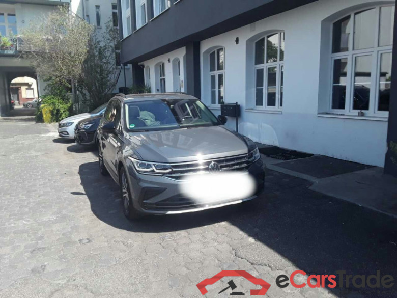 Volkswagen Tiguan (AX1)(07.2020->2024) DE - SUV5 2.0 TDI BMT/Start-Stopp EU6d, 4Motion Urban Sport, (Facelift) 2021 - 2 #1