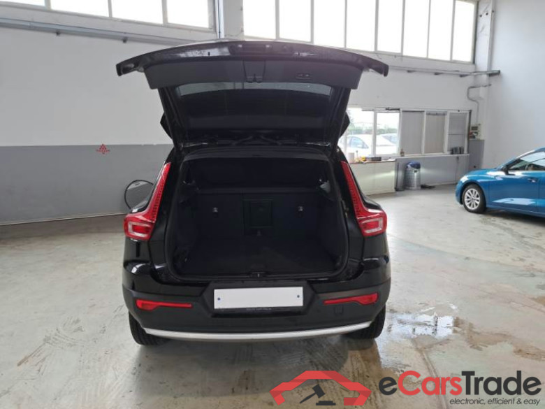 VOLVO XC40 / 2021 / 5P / SUV T4 RECHARGE PLUG-IN AUTO CORE #5
