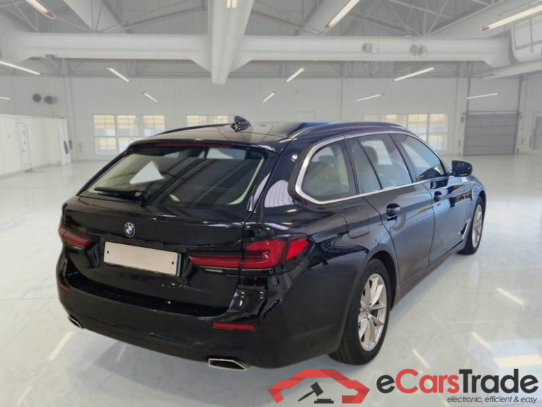 BMW SERIE 5 / 2020 / 5P / STATION WAGON 518D BUSINESS TOURING #2