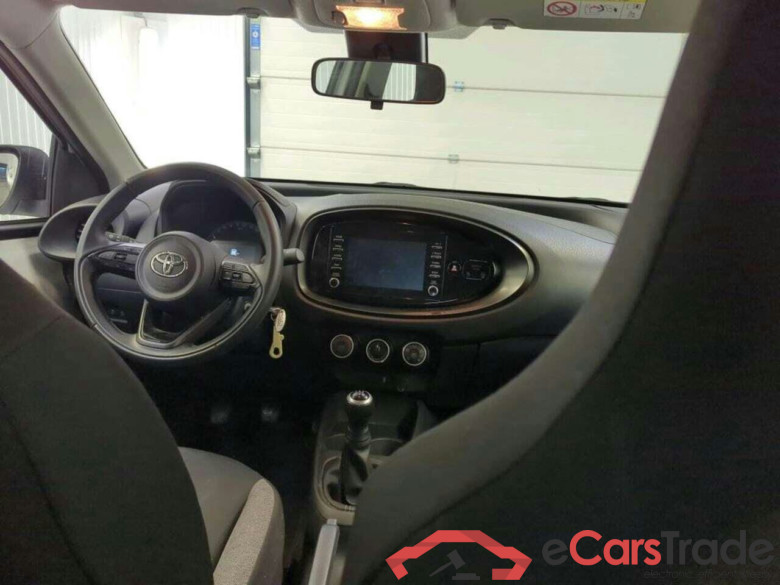 TOYOTA Aygo X 1.0 VVT-i MT Play #3