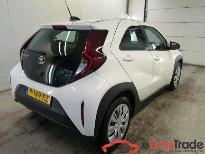TOYOTA Aygo X 1.0 VVT-i MT Play #2