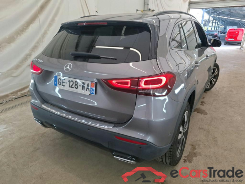 MERCEDES-BENZ GLA / 2020 / 5P / SUV 1.3 GLA 250 e BUSINESS LINE DCT #4