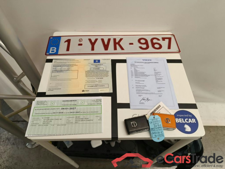 Volvo XC60 T6 Recharge Geartronic R-Design 5d #4