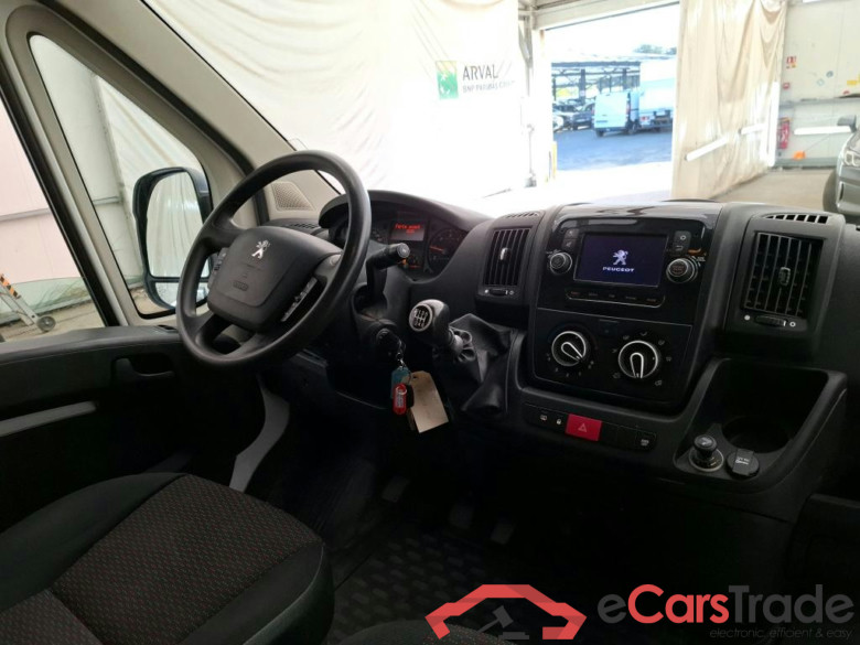 PEUGEOT Boxer  2014  4P  Fourgon tôlé BlueHDi  120 PREMIUM 335 L2H2 #5