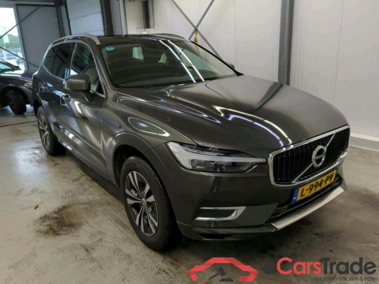 VOLVO XC60 2.0 B4 Momentum #5