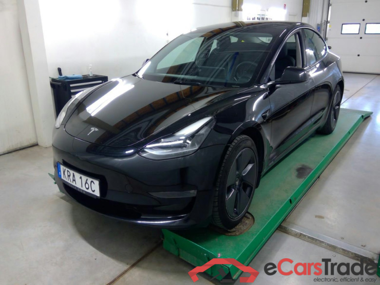 Tesla Model 3 DualM. Long-Range AWD