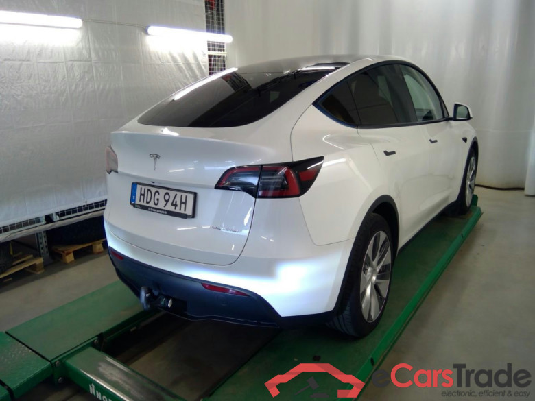 Tesla Model Y Long-Range AWD #3