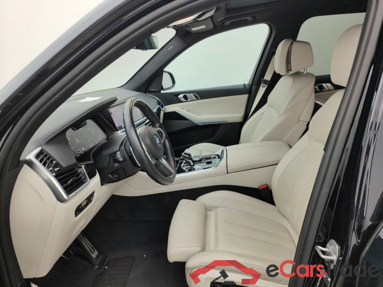 BMW X5 - 2018 3.0AS 286hp xDrive45e PHEV (EU6AP) 5d ///M-Sportkit (total options: 22,380 Ex.Vat) #3