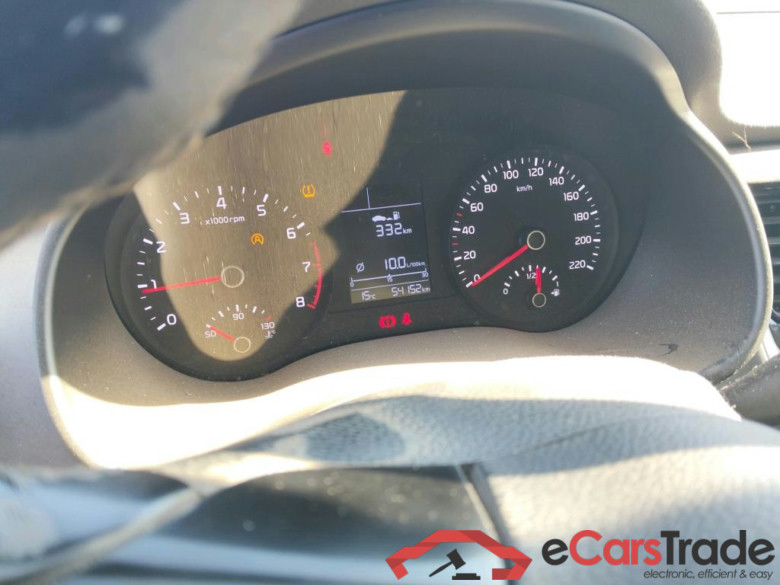 KIA Stonic / 2017 / 5P / 1.0 T-GDi Drive 100 #4