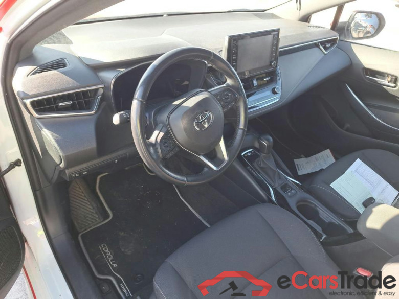 TOYOTA Corolla / 2019 / 5P / berlina con portón 1.8 125H ACTIVE TECH E-CVT #3