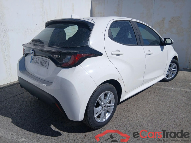 TOYOTA Yaris / 2020 / 5P / berlina con portón 1.5 120H Business Plus #2