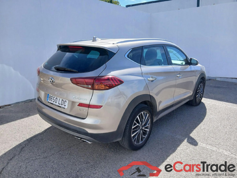 HYUNDAI Tucson / 2018 / 5P / todoterreno 1.6 CRDI 85kW (116CV) 48V Tecno 4X2 #2