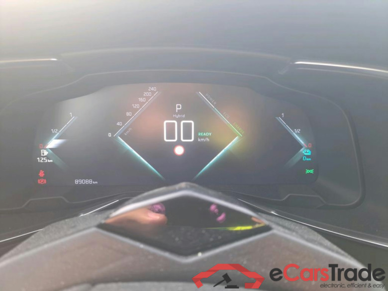 DS DS 7 Crossback E-Tense / 2017 / 5P / todoterreno 1.6 E-Tense 300 Rivoli Auto 4WD #4