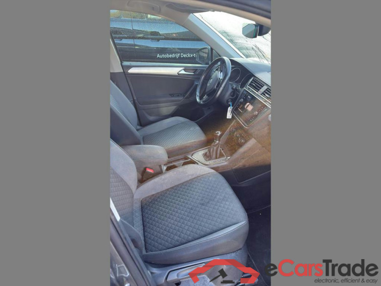 VOLKSWAGEN Tiguan ComfortLine #5