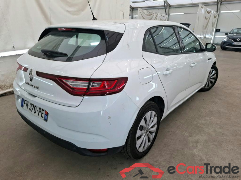 Megane IV Berline 5pt. Société Air Nav 1.5 dCi 90CV BVM6 E6 #3
