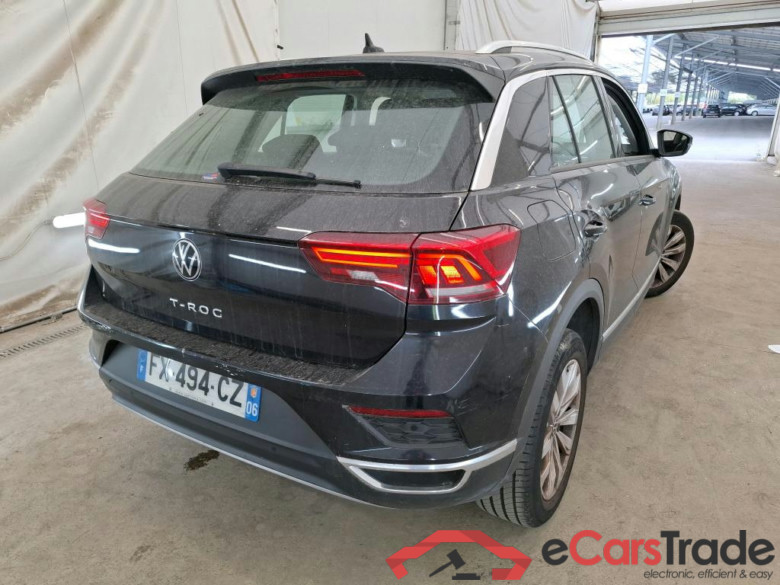 VOLKSWAGEN T-Roc / 2017 / 5P / SUV 1.5 TSI 150 EVO CARAT DSG7 #3