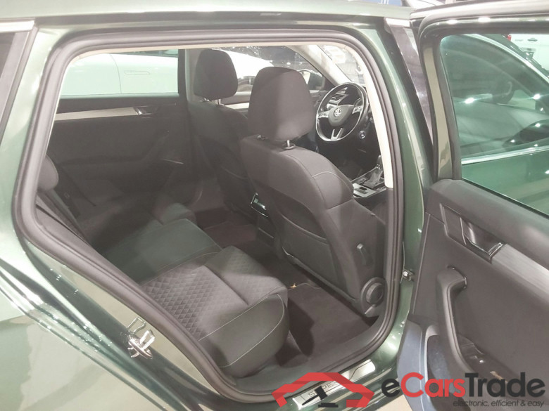 SKODA SUPERB COMBI - 2019 1.4 TSI PHEV Ambition DSG #5