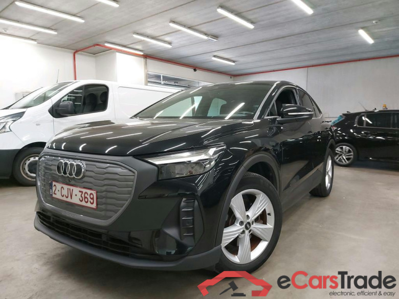 AUDI - AUD Q4 SB E-TRON 35 170PK Attraction Pack Business Plus With Heated Seats & Comfort  * ELECTRIC *