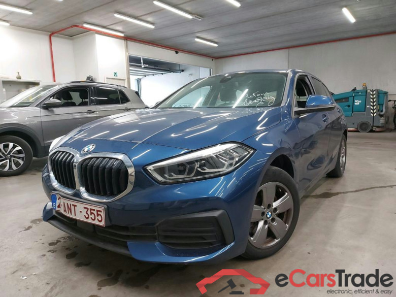 BMW - BMW 1 HATCH 118iA 136PK Advantage Business Edition & Pack Business With Sport Seats & Parking Assistant Pack & Pano Roof  * PETROL *