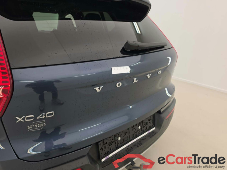 VOLVO XC40 1.5 PHEV T5 DCT RECHARGE INSCR #4