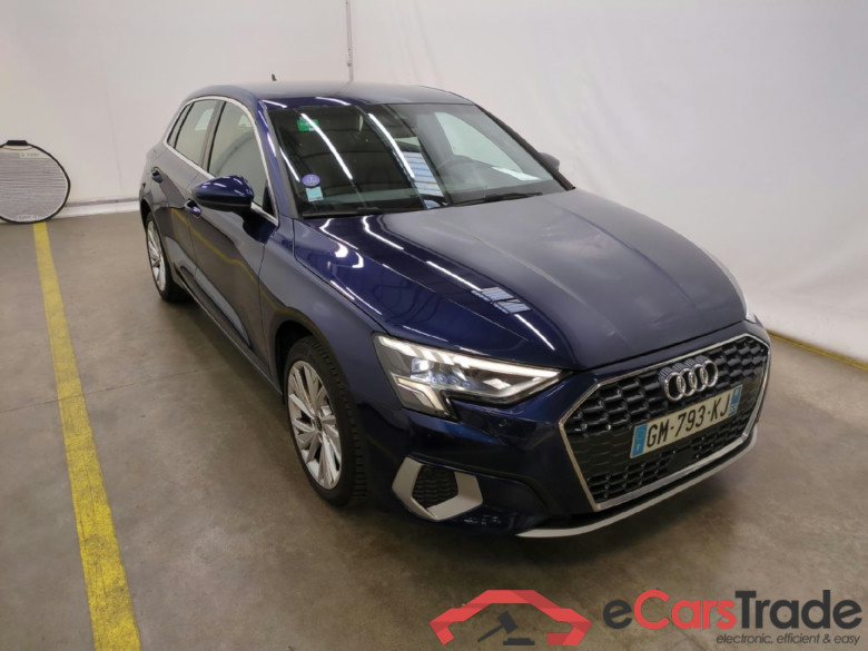 AUDI A3 Sportback / 2020 / 5P / Berline 35 TFSI 150 MHEV S Tronic Design Luxe #2
