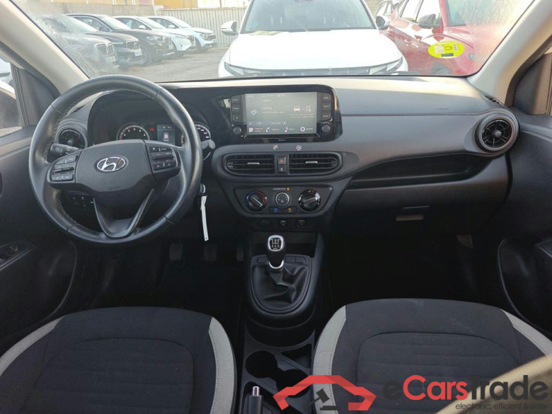 HYUNDAI i10 / 2020 / 5P / berlina con portón 1.0 Klass #3