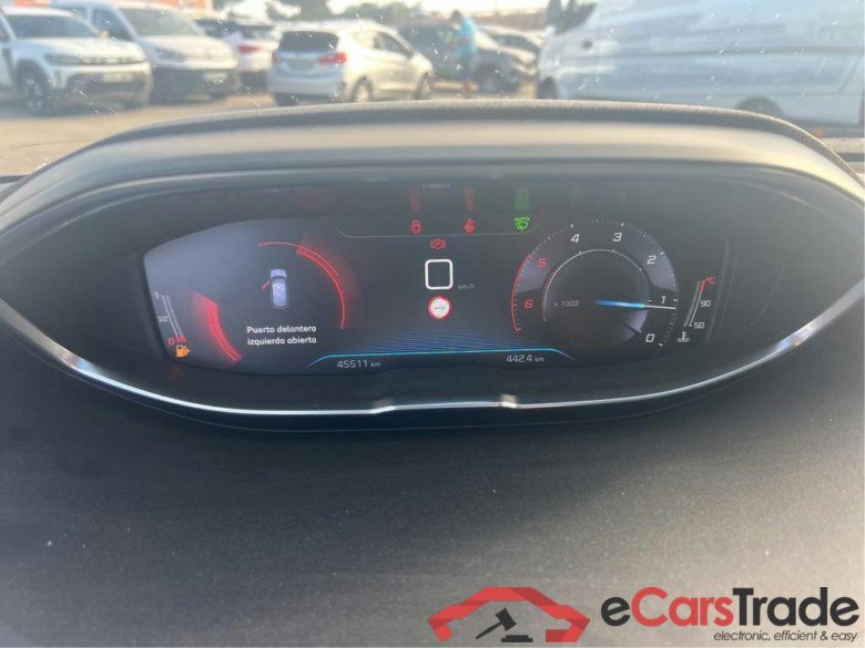 PEUGEOT 3008 / 2016 / 5P / todoterreno 1.5L BlueHDi 96kW (130CV) S&S Active (AC) #4