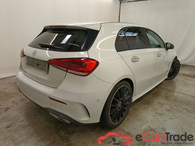 Mercedes-Benz A-Klasse A 180 Aut. 5d #2
