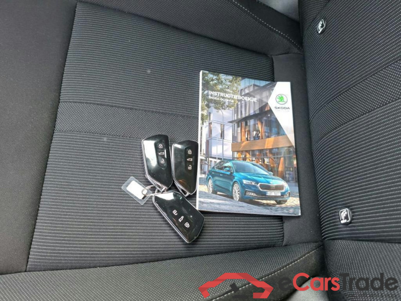 SKODA Octavia Combi 110 kW #6