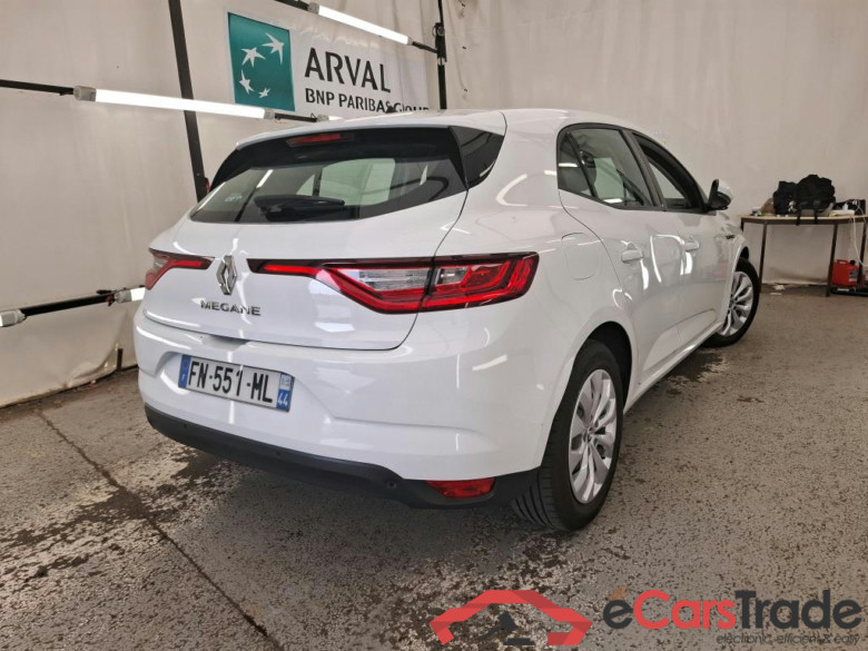 Megane IV Berline 5pt. Société Air Nav 1.5 dCi 90CV BVM6 E6 #3