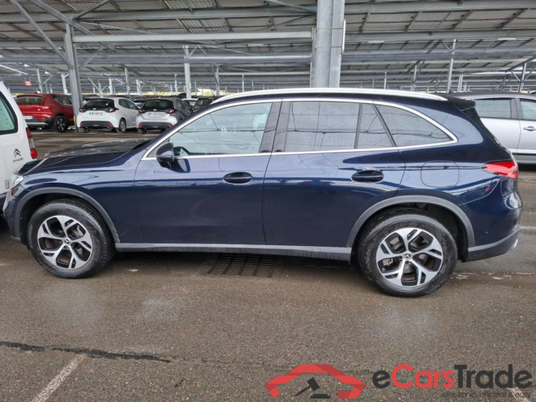 MERCEDES-BENZ GLC / 2022 / 5P / SUV GLC 300 e Business Line 4MATIC #4