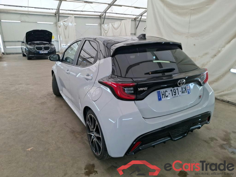 TOYOTA Yaris Hybride / 2022 / 5P / Berline Hybride 130h GR SPORT #2