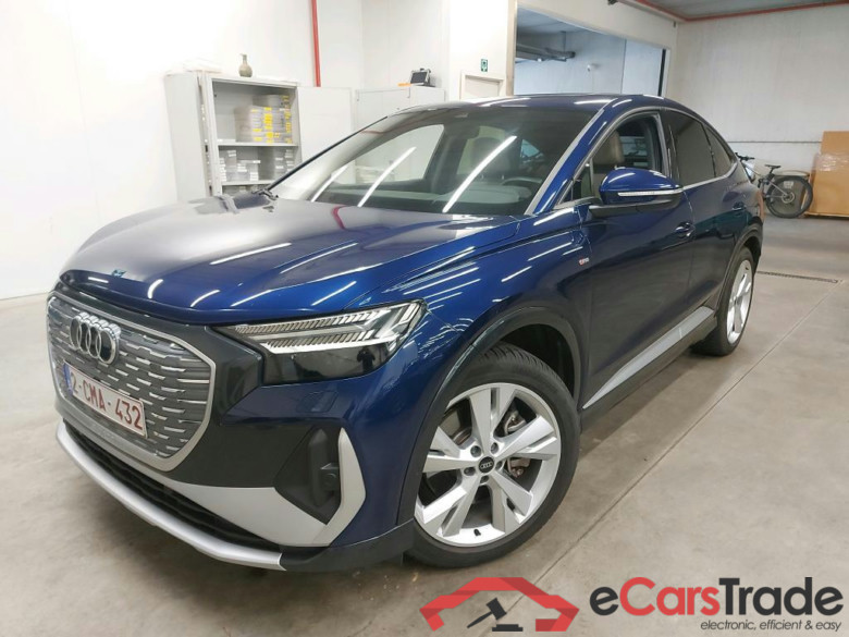 AUDI - AUD Q4 SB E-TRON S Line 204PK Pack Platinum With Comfort Pack & Matrix LED & Dynamic & Assistance Tour Pro & Pano Sliding Roof & Power Folding Towing Hook  * ELECTRIC *